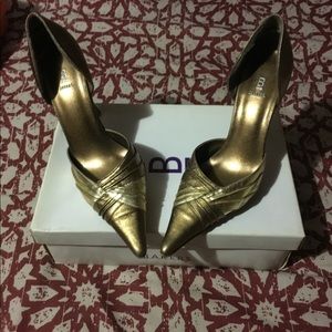 Bakers Penelope Gold and Bronze Pump